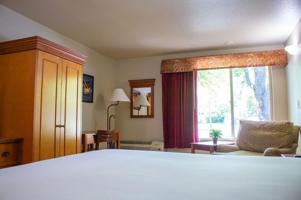 Stratford Inn Ашленд Екстериор снимка
